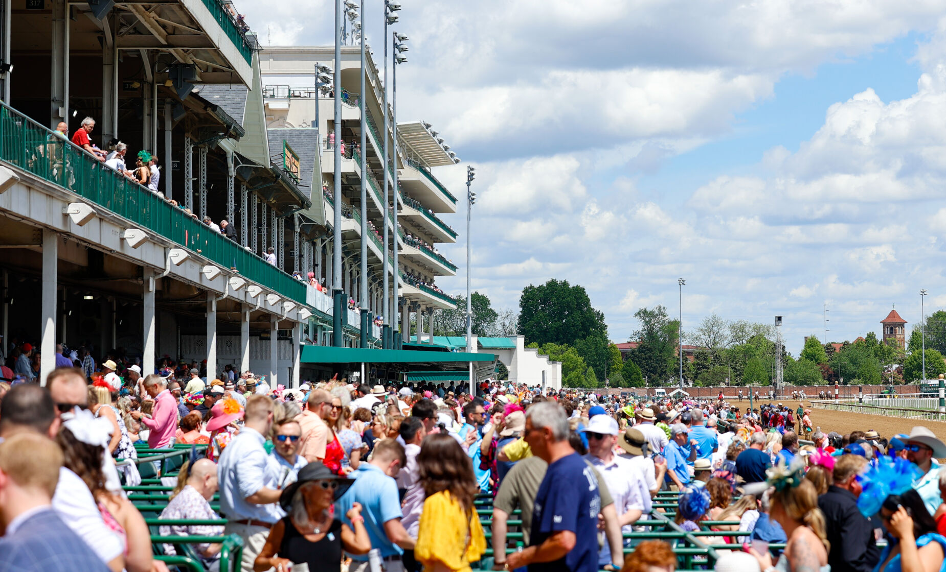 502'sDay brings the locals out to Churchill Downs to kick off Kentucky Derby week